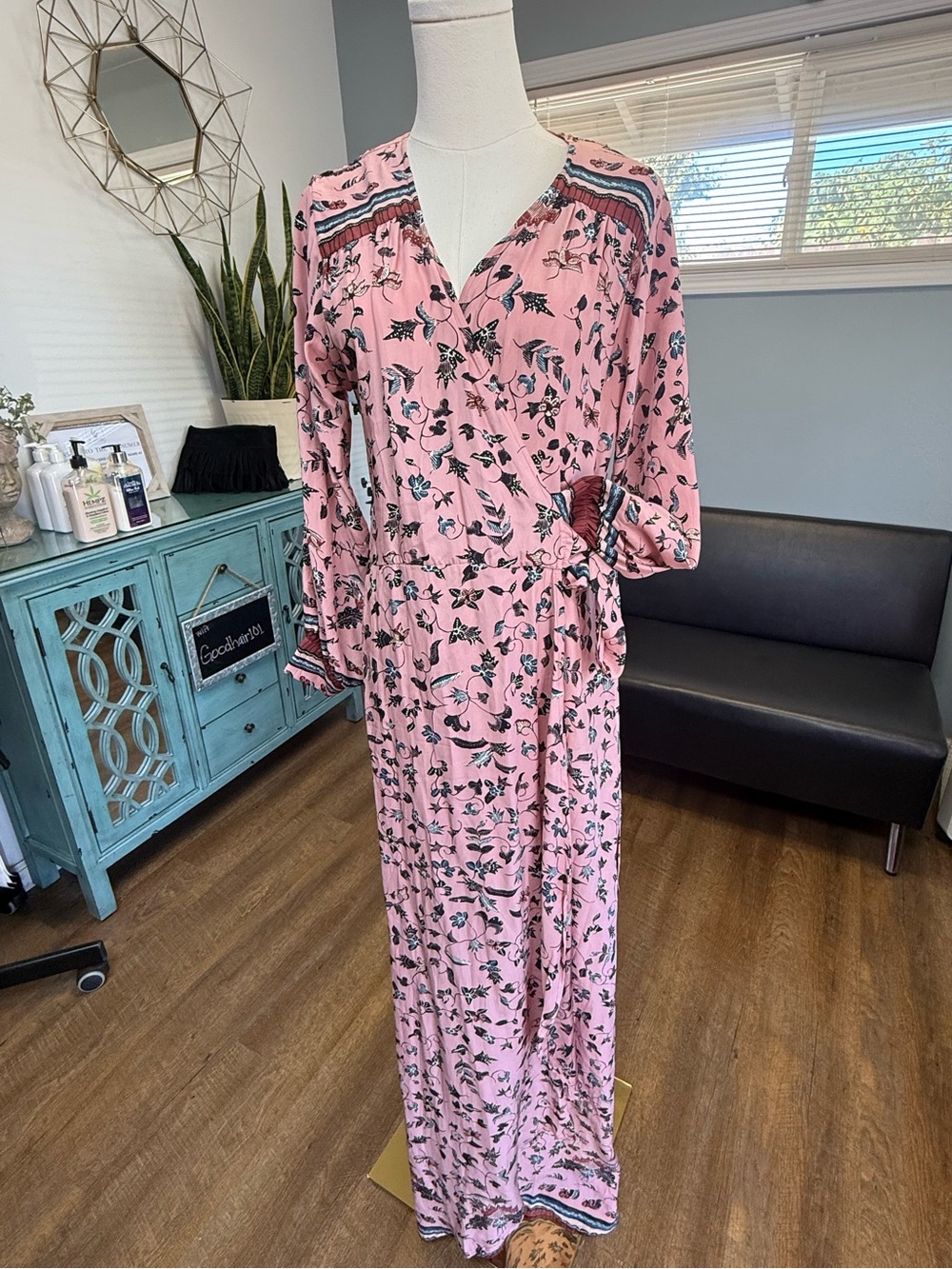 Natalie Martin Kate Long Sleeve Lotus Print Dress in Champagne size Large. NWOT